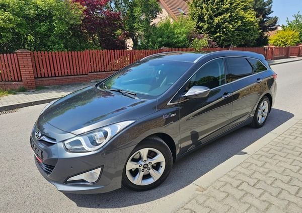 Hyundai i40 cena 34400 przebieg: 209000, rok produkcji 2012 z Barlinek małe 781